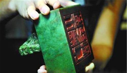 國寶奇譚 乾隆墓三珍的鬼市流轉(zhuǎn)與天價(jià)拍賣風(fēng)云